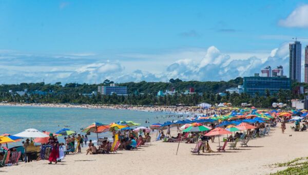 Paraíba tem quatro trechos de praia impróprios para banho neste fim de semana