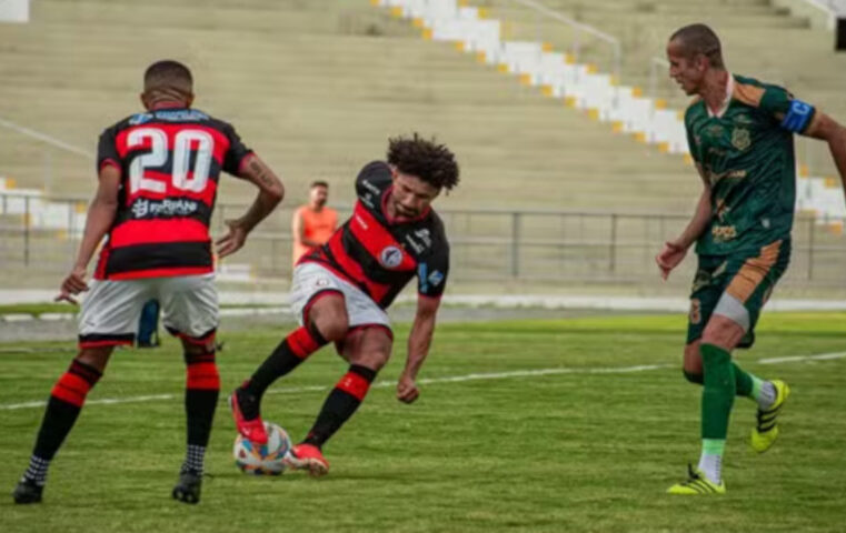 Campinense vence Nacional-P e dorme na vice-liderança do Estadual