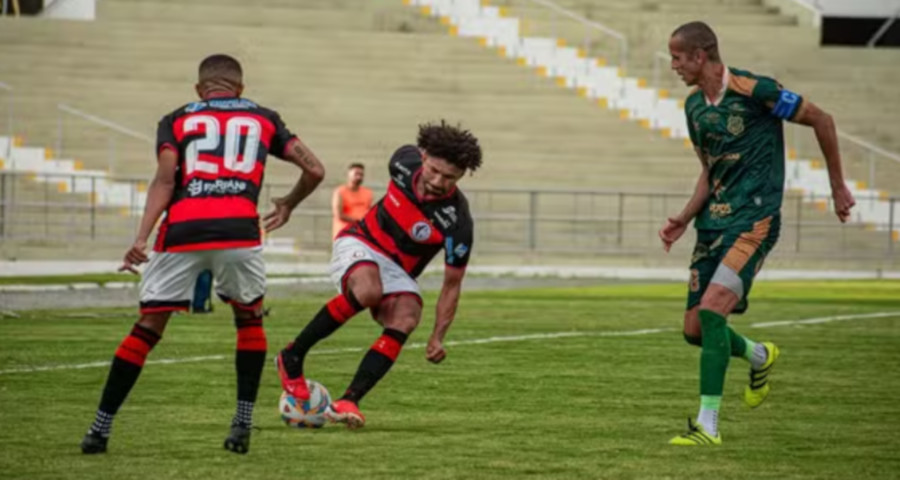 Campinense vence Nacional-P e dorme na vice-liderança do Estadual