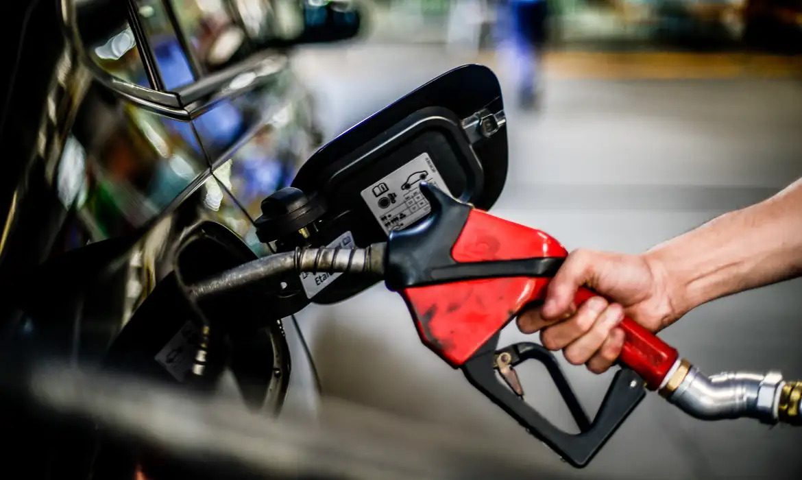 Após reajuste, preço da gasolina chega a custar R$ 6,26 na Região Metropolitana de João Pessoa