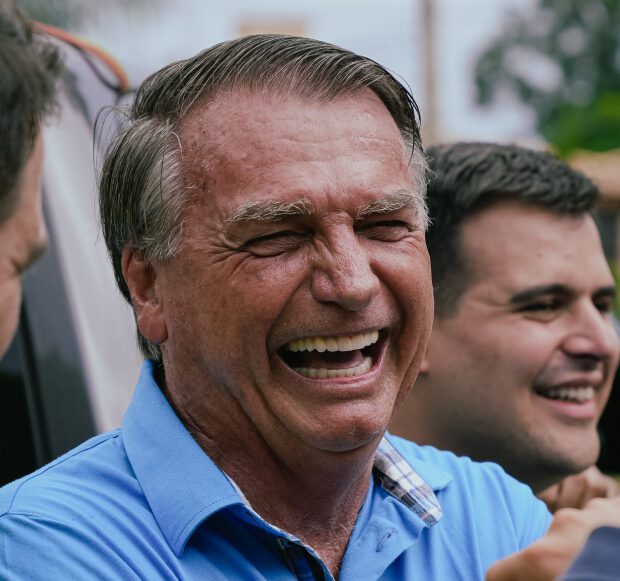 Bolsonaro elogia Hugo Motta após declaração sobre 8 de janeiro: “Deus o ilumine”